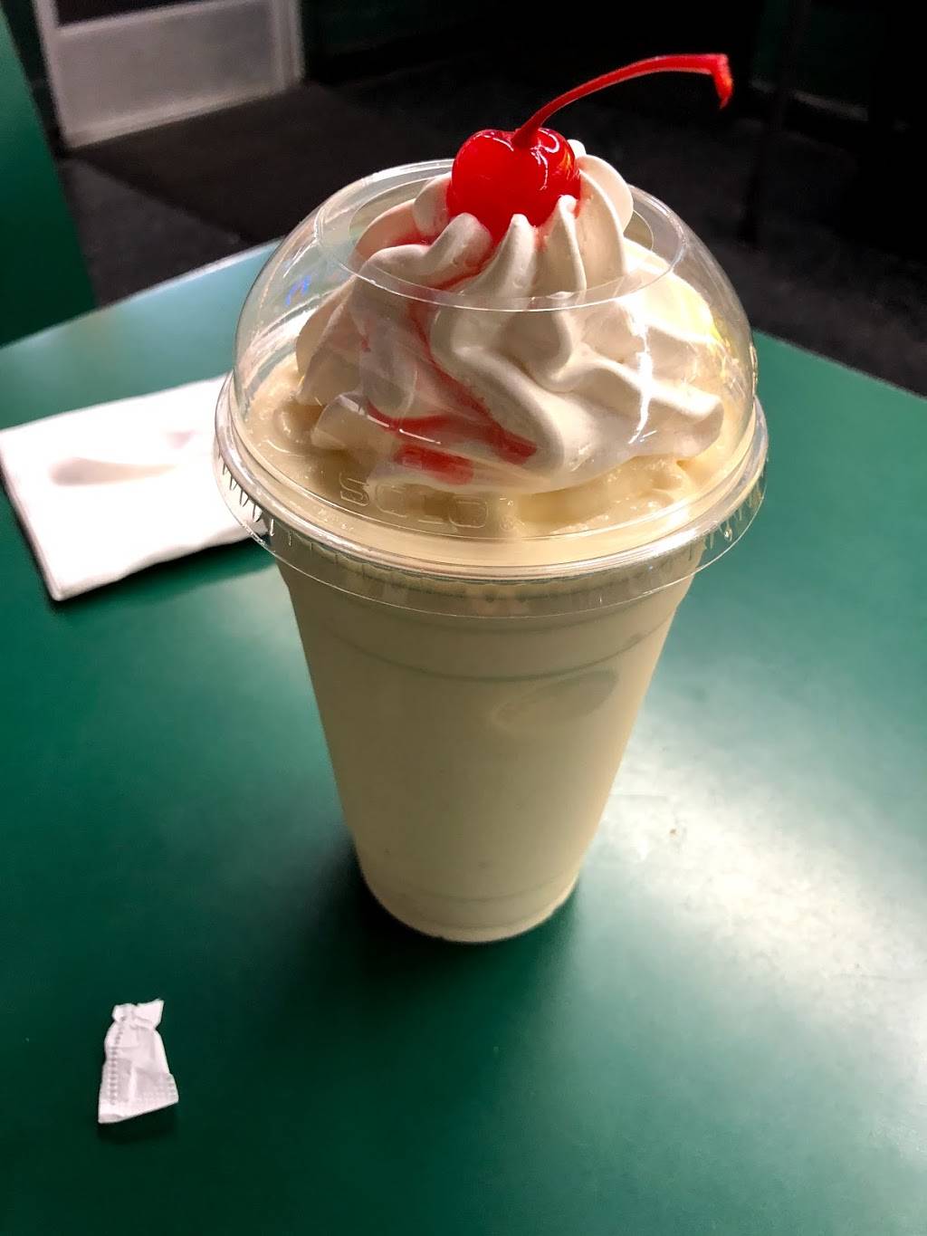 Happy Burger Diner | restaurant | 5120 CA-140, Mariposa, CA 95338, USA | 2099662719 OR +1 209-966-2719