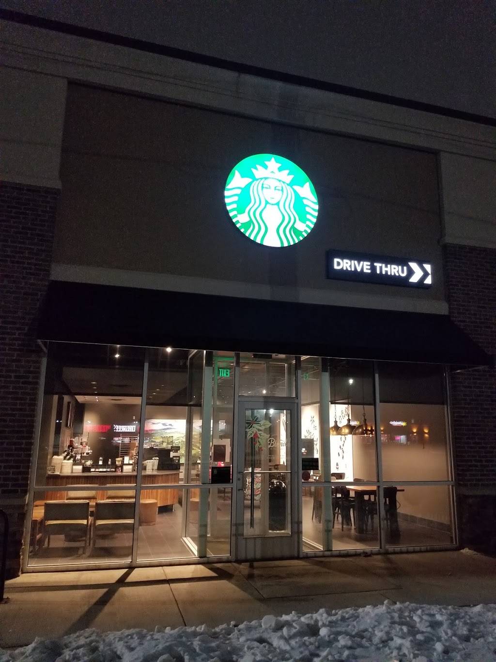 Starbucks | cafe | P-3, 1709 1st St S, Willmar, MN 56201, USA | 3202352407 OR +1 320-235-2407