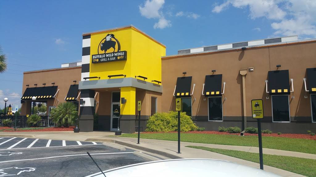 Buffalo Wild Wings | restaurant | 10056 Two Notch Rd, Columbia, SC 29223, USA | 8038655222 OR +1 803-865-5222