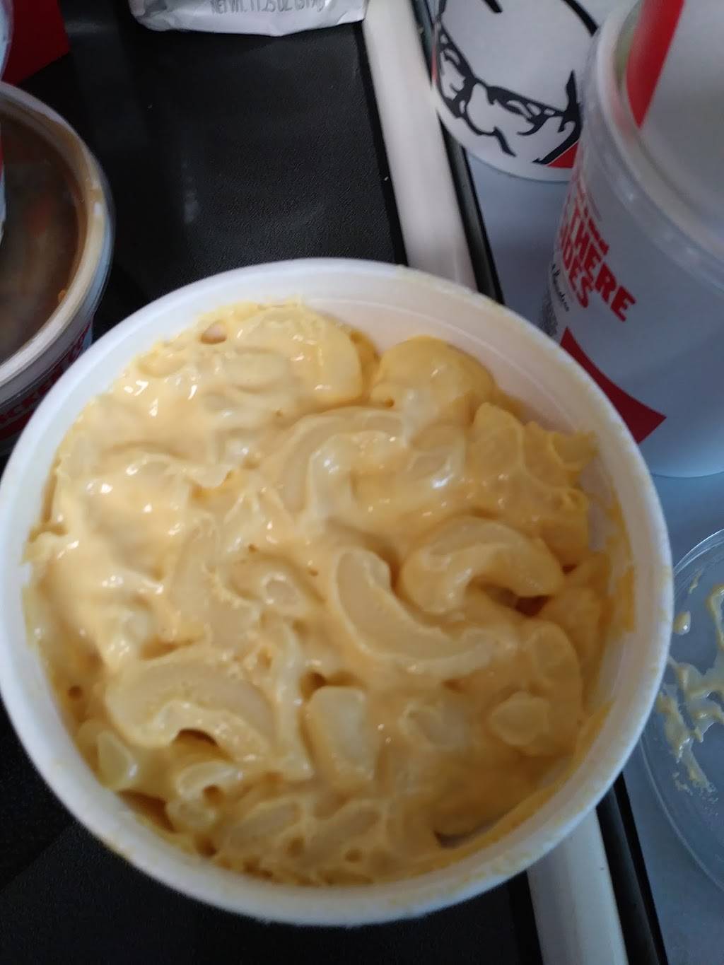 KFC | restaurant | 1705 Memorial Blvd, Springfield, TN 37172, USA | 6153848433 OR +1 615-384-8433