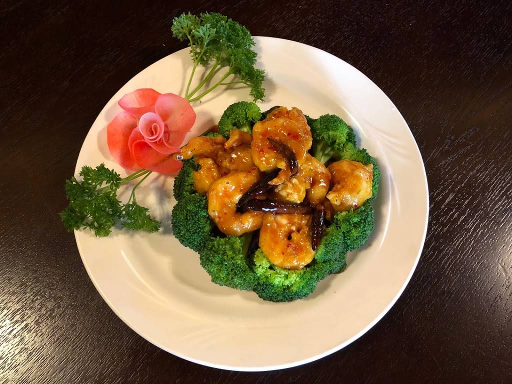 Golden Koi | restaurant | 437 Nashua St, Milford, NH 03055, USA | 6036722388 OR +1 603-672-2388