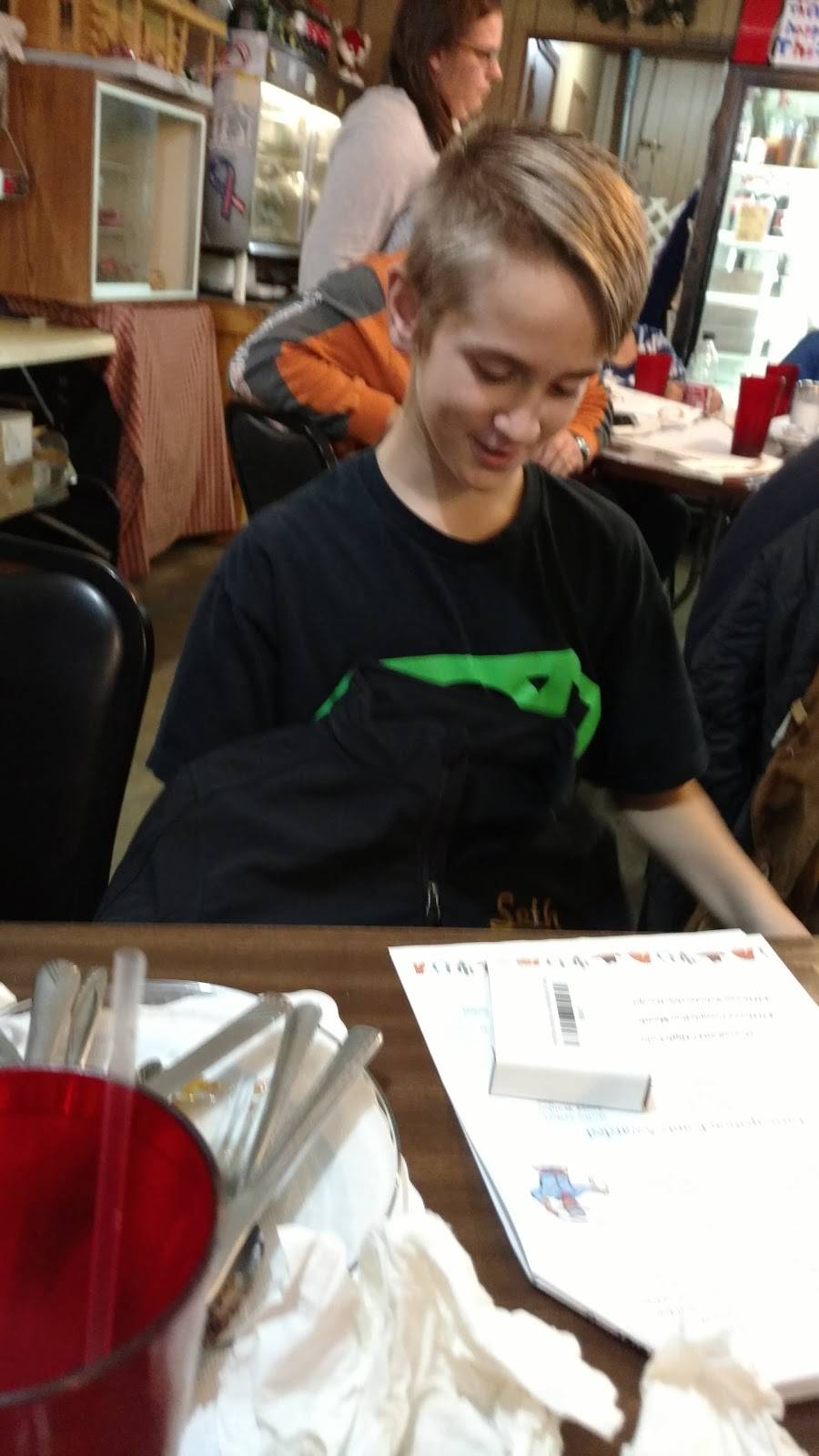 Millcreek Restaurant | restaurant | 11489 E Clarksville Rd, Marshall, IL 62441, USA | 2178892211 OR +1 217-889-2211