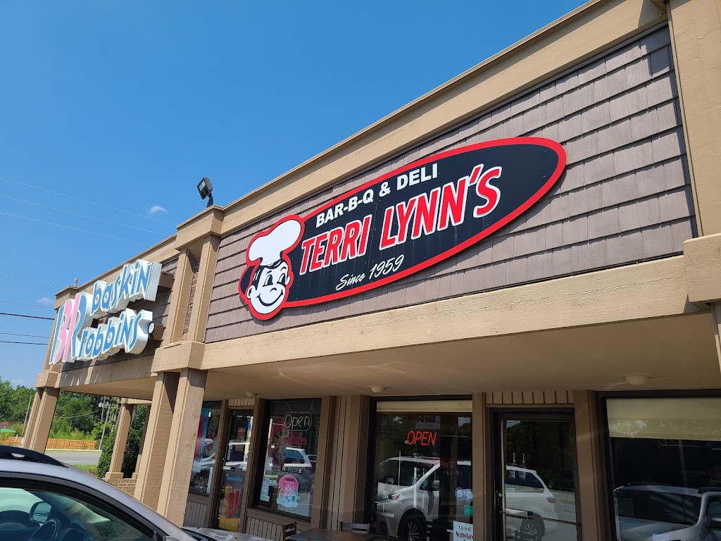 Terri-Lynns Bar-B-Q & Deli | restaurant | 10102 N Rodney Parham Rd # 2, Little Rock, AR 72227, USA | 5012276371 OR +1 501-227-6371