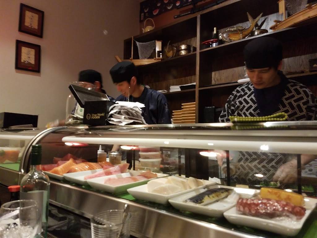 Sakura Sushi | restaurant | 300 Gordons Corner Rd, Manalapan Township, NJ 07726, USA | 7325368885 OR +1 732-536-8885