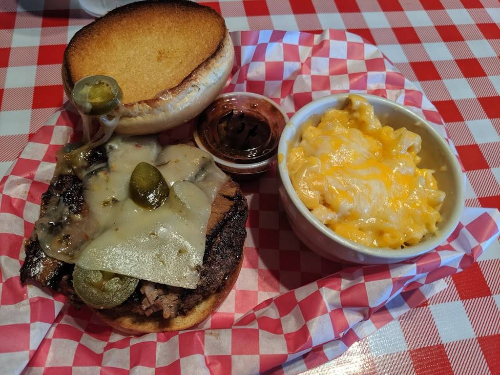 Back Alley Smokehouse | restaurant | 90 School St, Carlisle, IA 50047, USA | 5159894410 OR +1 515-989-4410