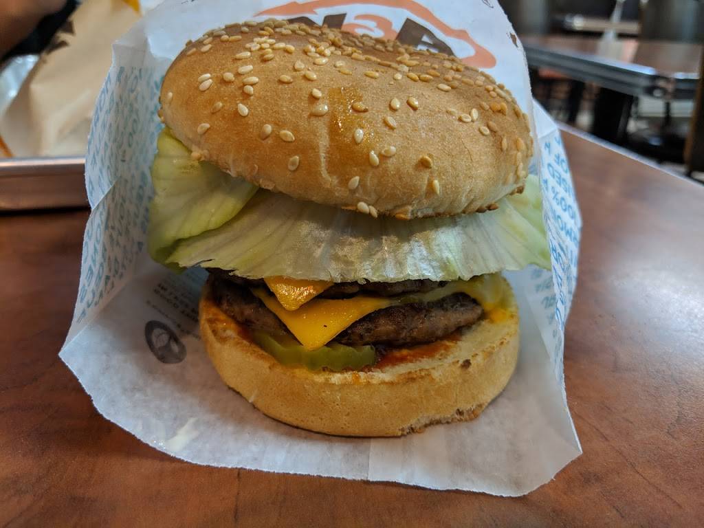 A&W Canada | restaurant | 649 Yonge St, Barrie, ON L4N 4E7, Canada | 7057398810 OR +1 705-739-8810