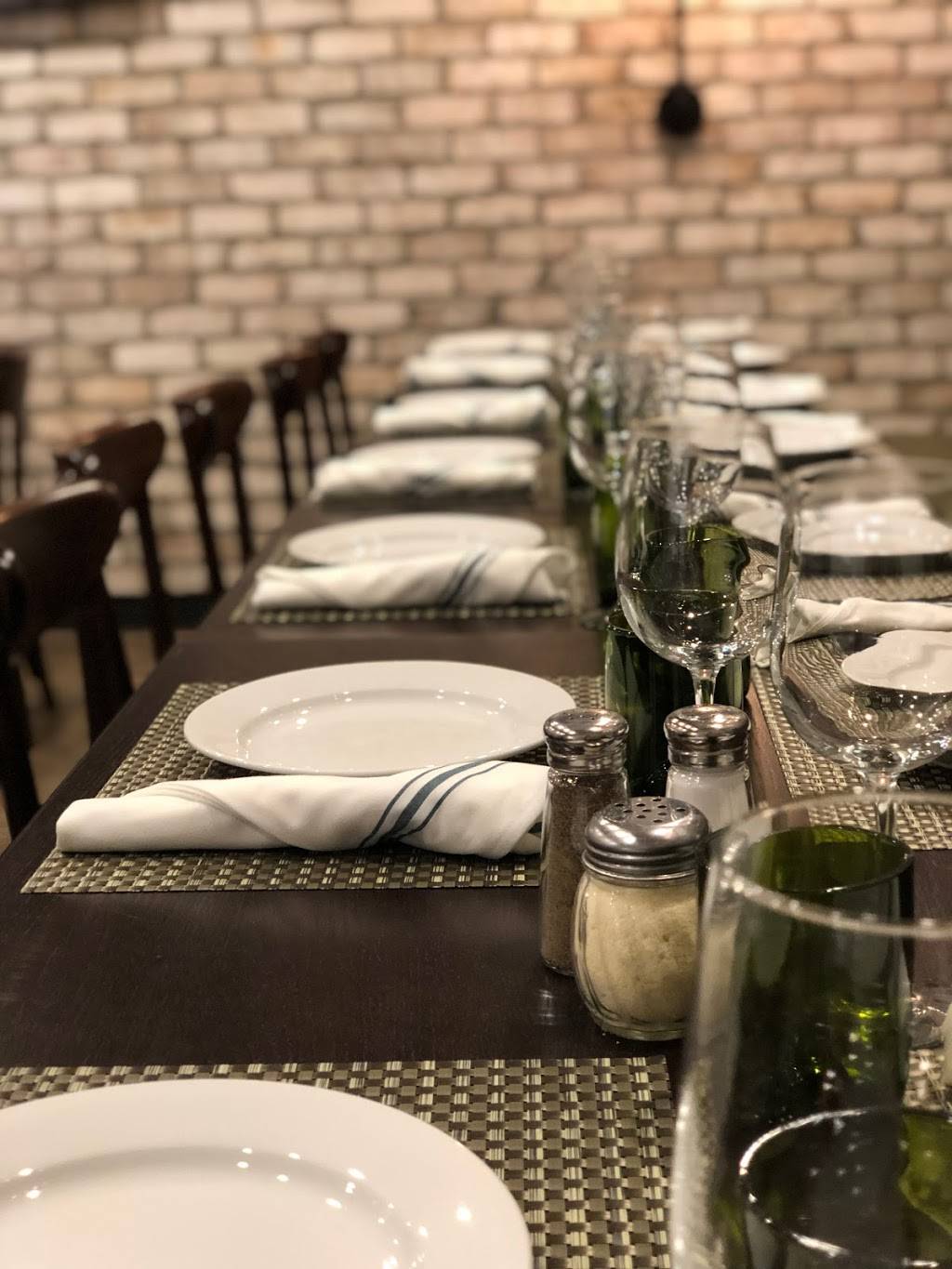 GINOS OF COMMACK | restaurant | 5990 Jericho Turnpike, Commack, NY 11725, USA | 6314869600 OR +1 631-486-9600