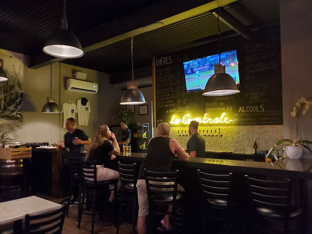 Microbrasserie La Centrale | restaurant | 2 Rue Richardson, Beauharnois, QC J6N 2T1, Canada | 4503950953 OR +1 450-395-0953
