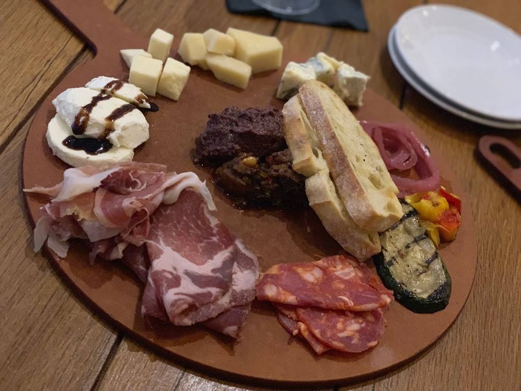 Vivo Italian Kitchen | restaurant | 6000 Universal Blvd, Orlando, FL 32819, USA | 4072243663 OR +1 407-224-3663