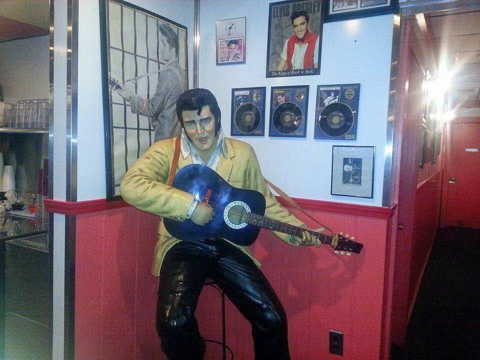 Harrys Diner | restaurant | 2504 Calumet Dr, Sheboygan, WI 53083, USA | 9204585200 OR +1 920-458-5200