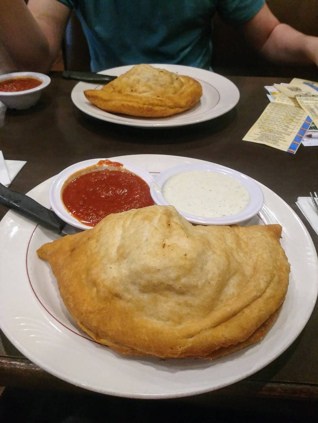 Francos Restaurant | meal takeaway | 1545 Tecumseh Rd E, Windsor, ON N8W 1C3, Canada | 5192583151 OR +1 519-258-3151