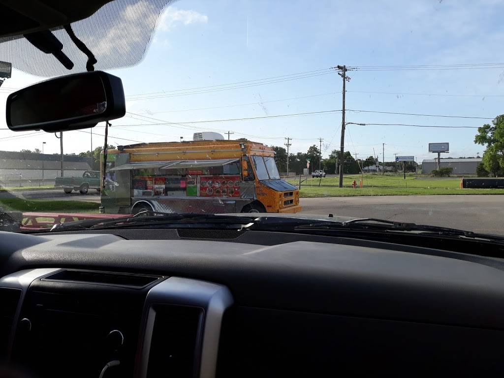La Pinata Taco Truck | restaurant | 330 N MacArthur Blvd, Oklahoma City, OK 73127, USA | 4058853514 OR +1 405-885-3514