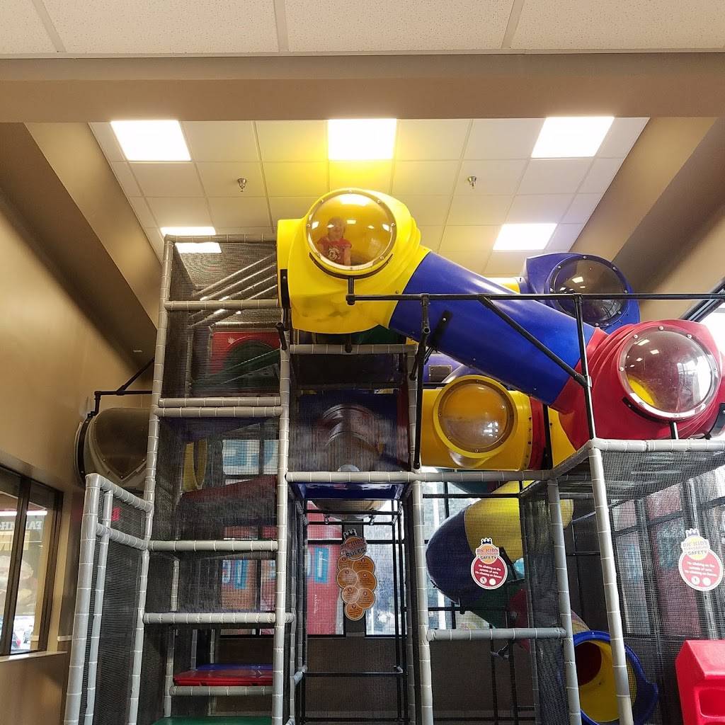 Burger King | restaurant | 1255 N Blackstone St, Tulare, CA 93274, USA | 5596882321 OR +1 559-688-2321