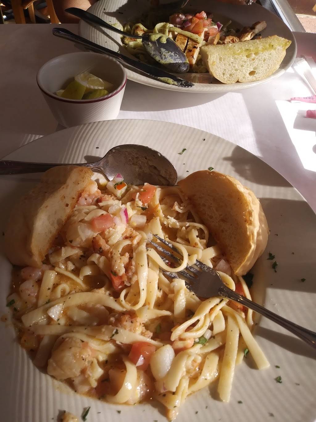 Golden Fish Seafood Restaurant | restaurant | 221 S Main St #101, Salinas, CA 93901, USA | 8314224946 OR +1 831-422-4946