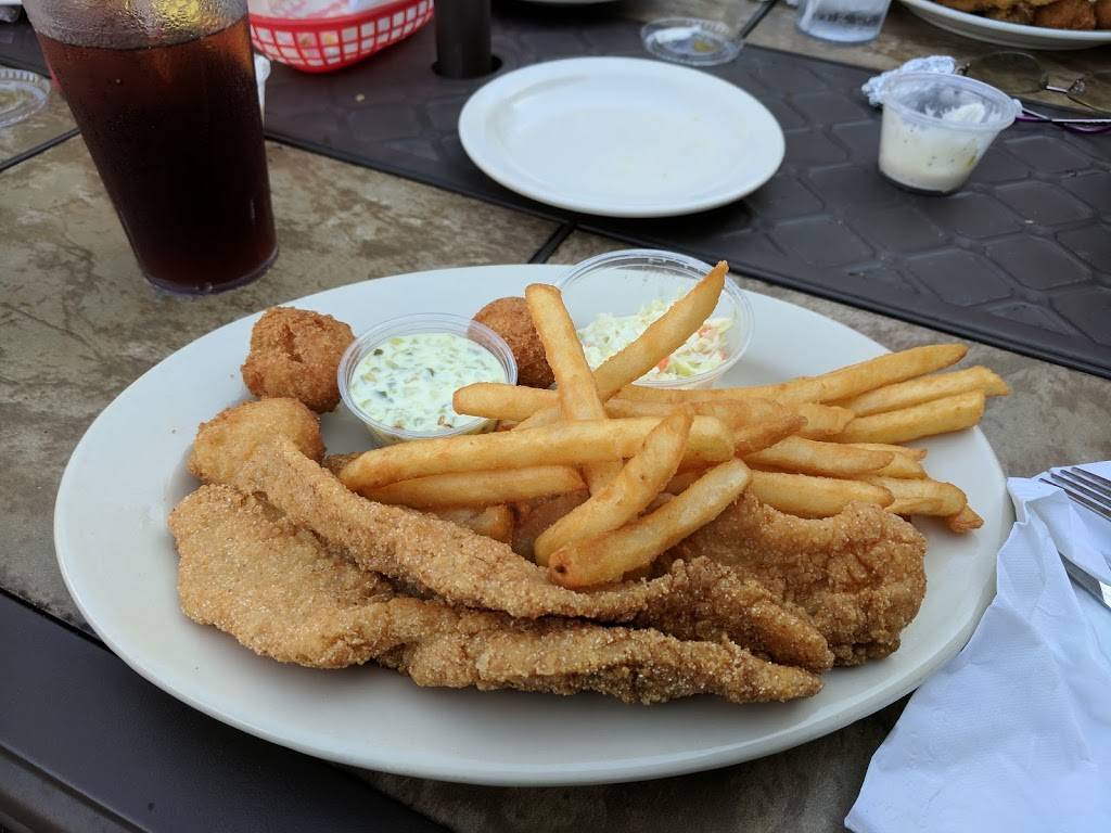 Riverside Catfish House | restaurant | 18039 US-41, Chattanooga, TN 37419, USA | 4238219214 OR +1 423-821-9214