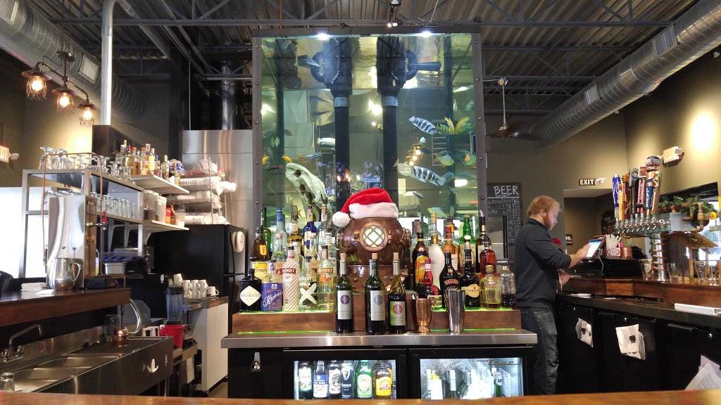 Chomp Burger | restaurant | 240 N Main St, Adrian, MI 49221, USA | 5174388384 OR +1 517-438-8384