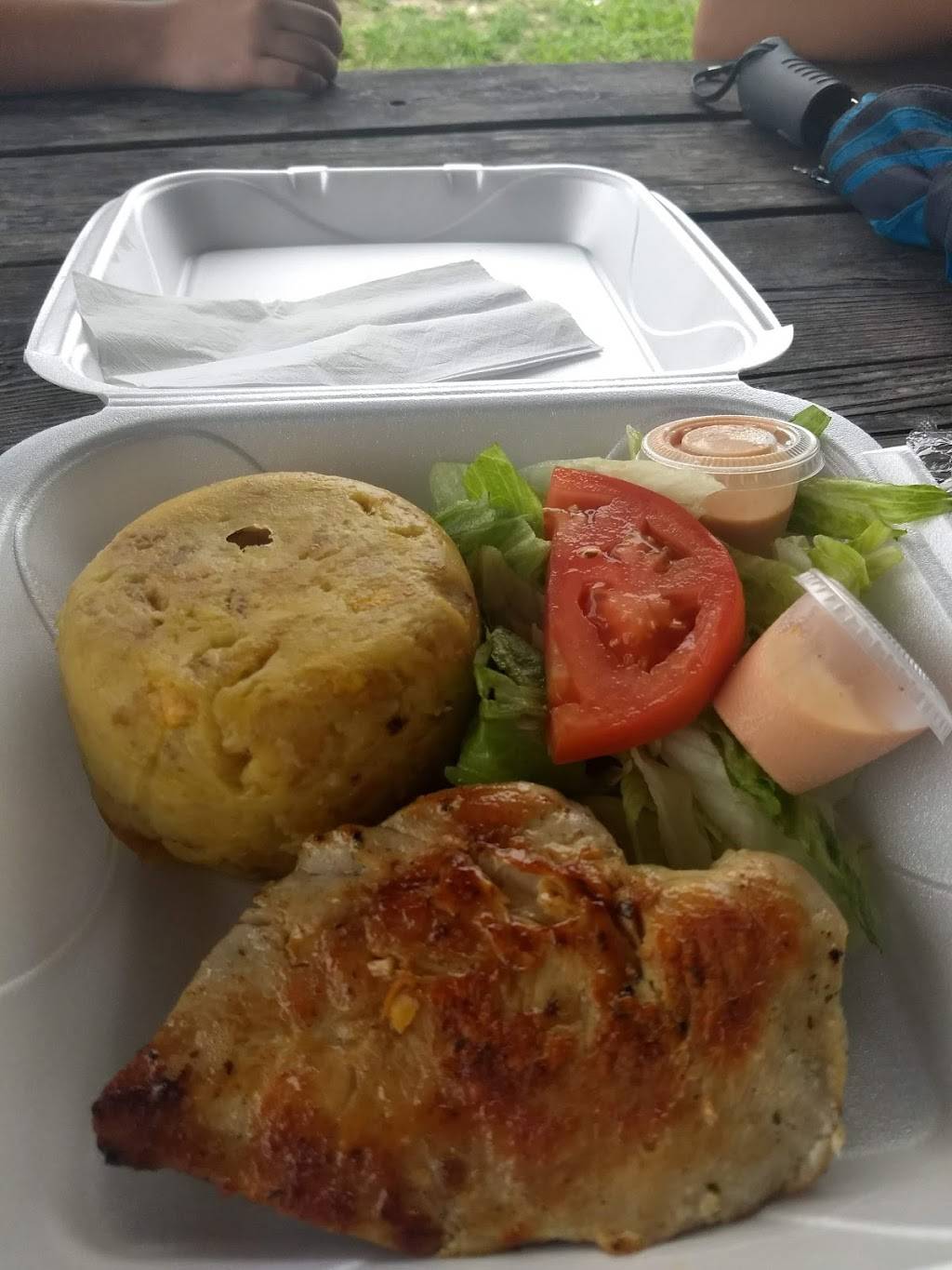 Munchies Boricua | restaurant | 2551 US-92, Haines City, FL 33844, USA | 3213159084 OR +1 321-315-9084