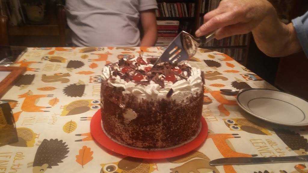 Oak Park Bakery Inc | restaurant | 904 S Oak Park Ave, Oak Park, IL 60304, USA | 7083831712 OR +1 708-383-1712