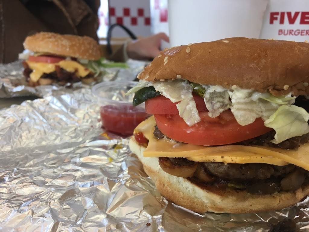 Five Guys | meal takeaway | 865 York Mills Rd, North York, ON M3B 1Y6, Canada | 6473474510 OR +1 647-347-4510