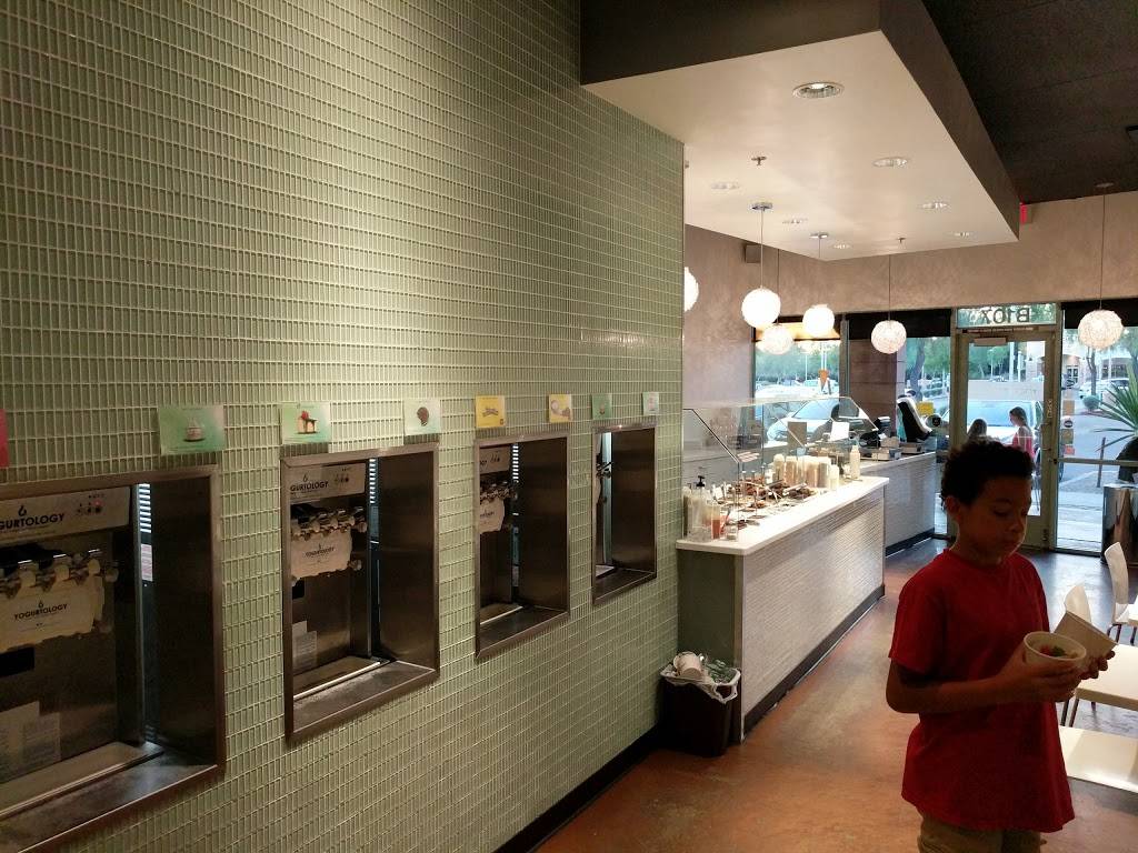 Yogurtology | restaurant | 15029 N Thompson Peak Pkwy, Scottsdale, AZ 85260, USA | 4804516900 OR +1 480-451-6900
