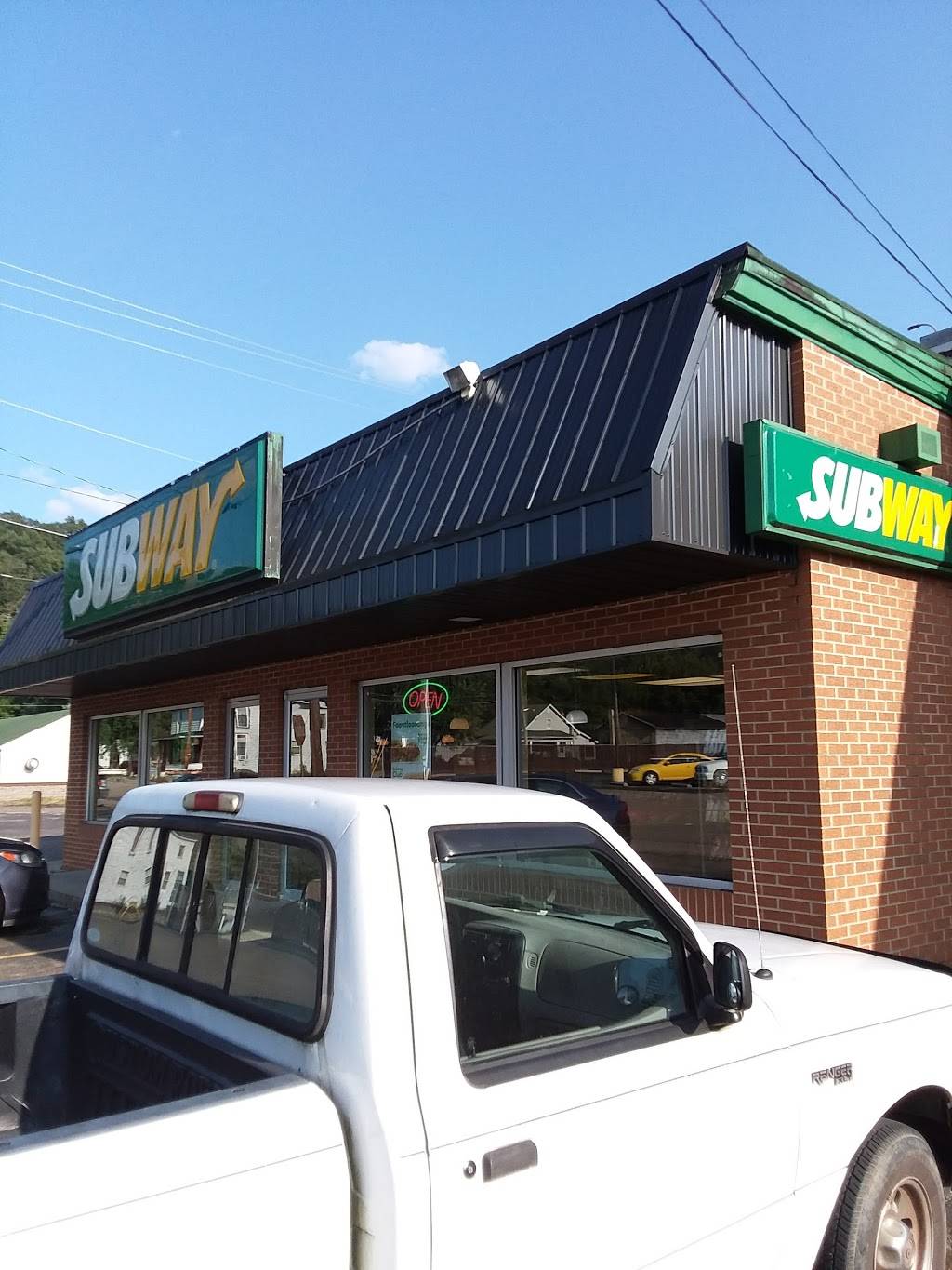 Subway | restaurant | 127 North St, Lucasville, OH 45648, USA | 7402593700 OR +1 740-259-3700