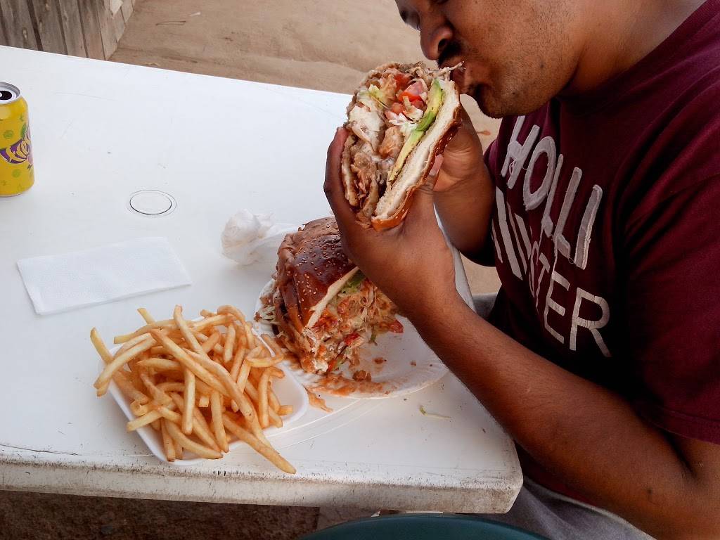 La Casa del Hot Dog y La Hamburguesa | restaurant | José María Morelos y Pavón 172, Chapultepec, 22785 Ensenada, B.C., Mexico | 016461316674 OR +52 646 131 6674