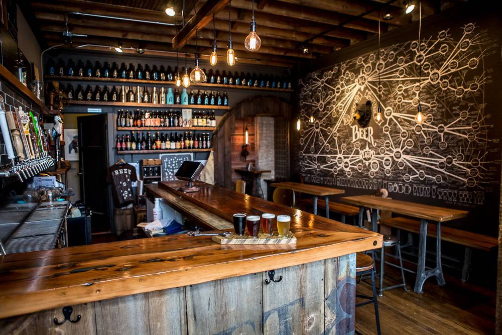 Draft & Vessel | restaurant | 4417 N Oakland Ave, Shorewood, WI 53211, USA | 4145335599 OR +1 414-533-5599