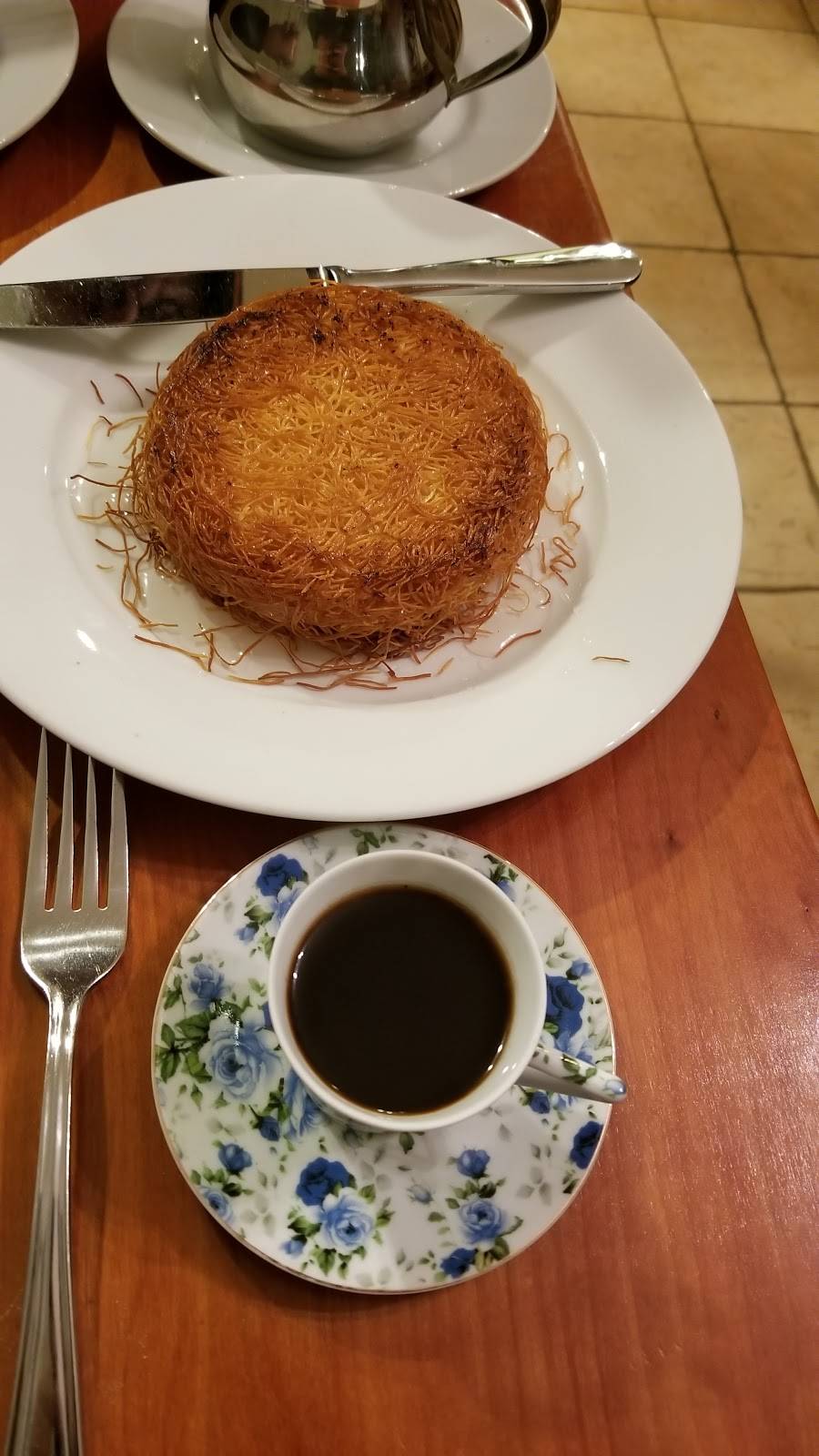 Kareems Restaurant | restaurant | 99 Common St, Watertown, MA 02472, USA | 6173931880 OR +1 617-393-1880