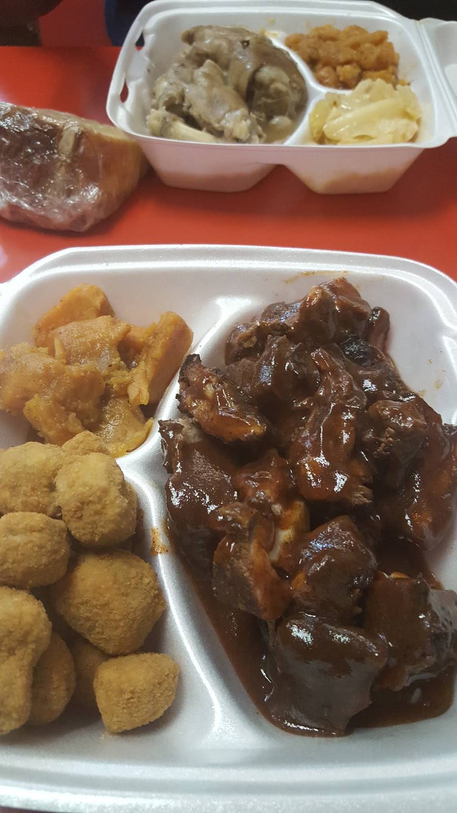 Meechies Soul Food | restaurant | 13317 Kinsman Rd, Cleveland, OH 44120, USA | 2163615601 OR +1 216-361-5601