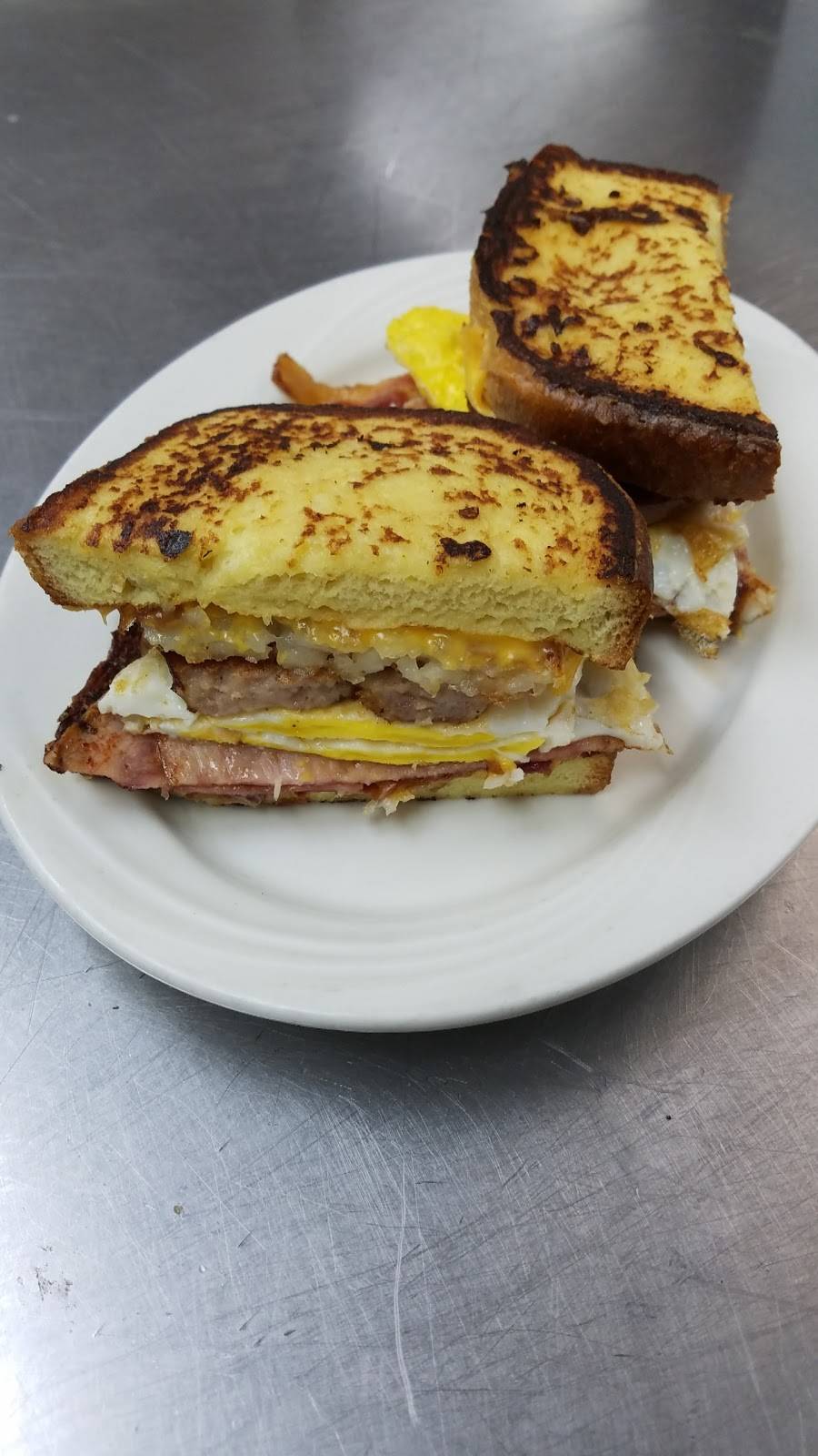 The Little Diner | restaurant | 49 S Main St, New City, NY 10956, USA | 8456391700 OR +1 845-639-1700