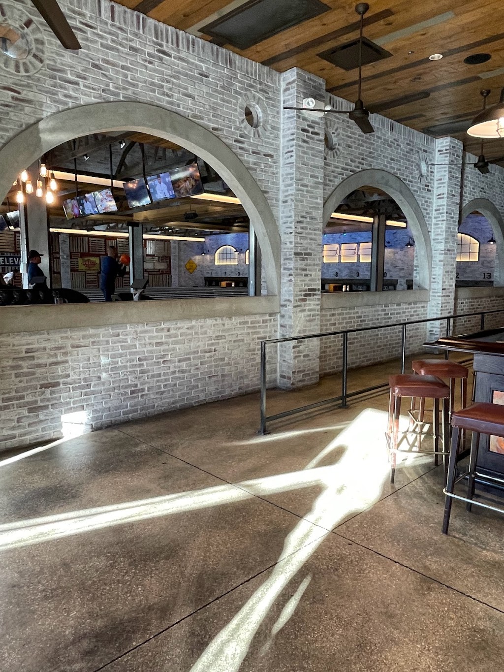 Bowl & Barrel | restaurant | 17619 La Cantera Pkwy Ste 102, San Antonio, TX 78257, USA | 2109201102 OR +1 210-920-1102