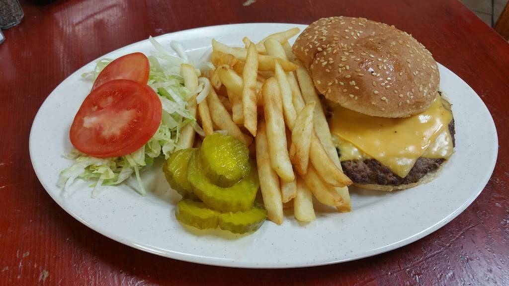 Compadres | restaurant | 92-21 Liberty Ave, Ozone Park, NY 11417, USA | 7183232660 OR +1 718-323-2660