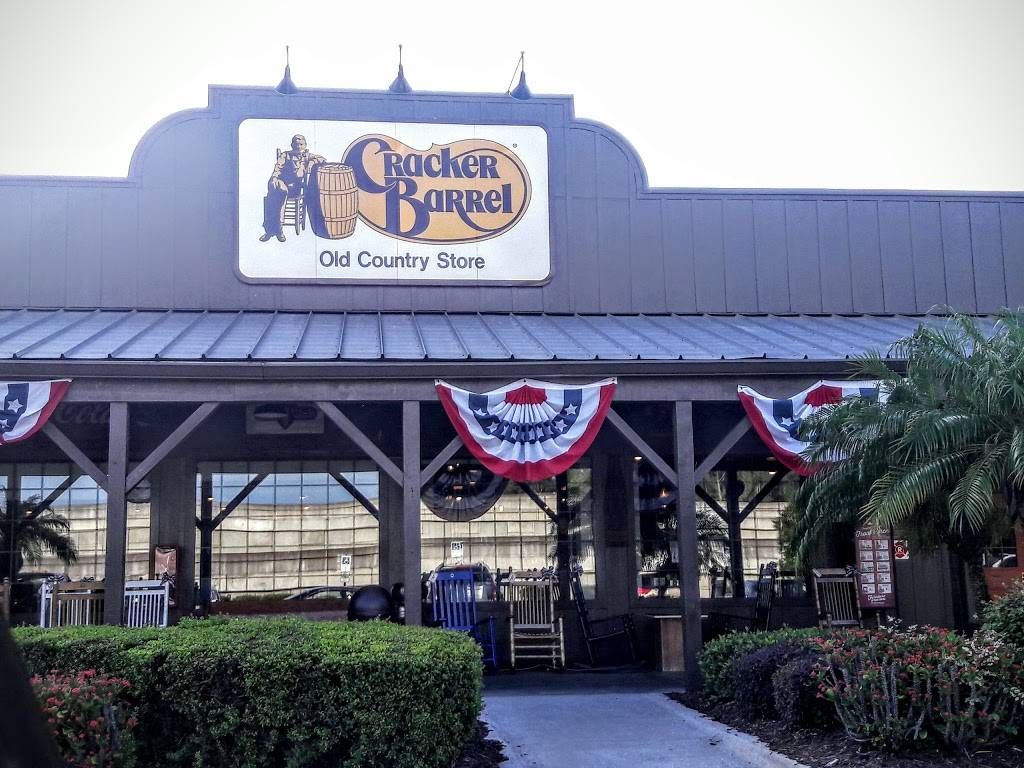 Cracker Barrel Old Country Store | restaurant | 5636 Oakley Blvd, Wesley Chapel, FL 33544, USA | 8139734884 OR +1 813-973-4884