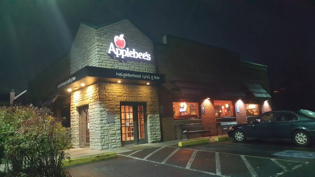 Applebees Grill + Bar | restaurant | 571 Branchlands Blvd, Charlottesville, VA 22901, USA | 4349745596 OR +1 434-974-5596