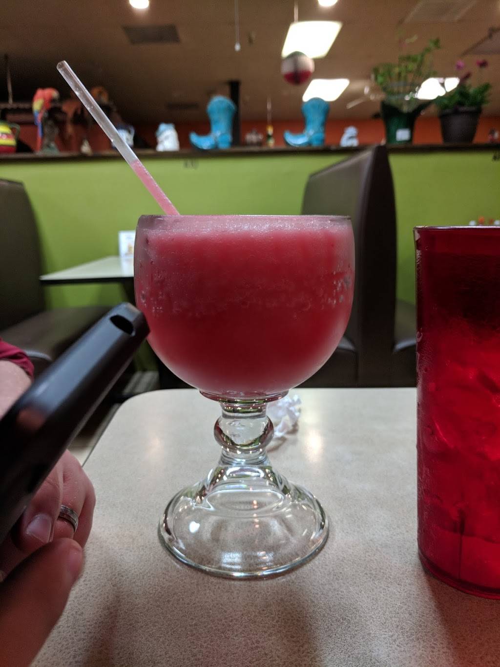 Las Cazuelas | restaurant | 2700 E Dupont Ave, Belle, WV 25015, USA | 3049496900 OR +1 304-949-6900