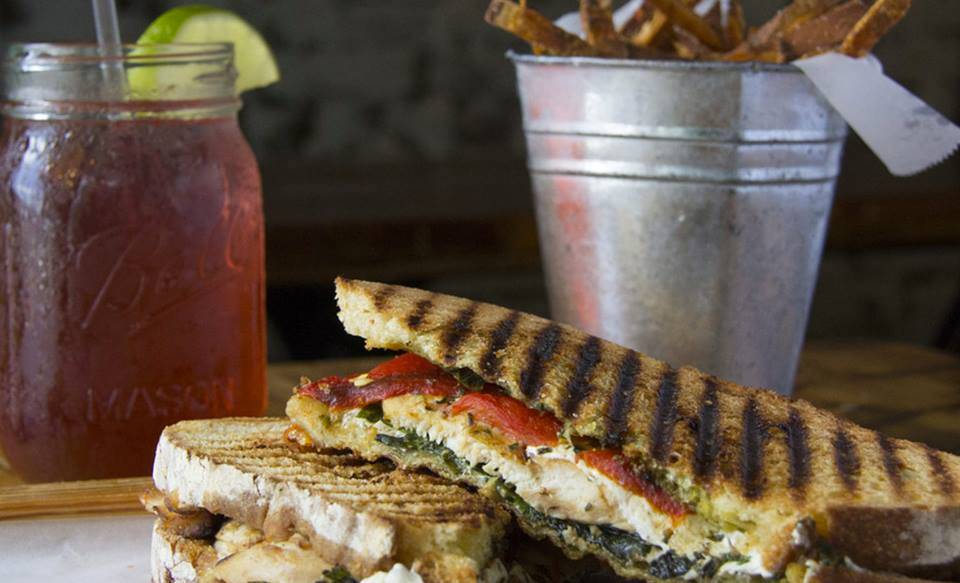 Green Rock Tap & Grill | restaurant | 70 Hudson St, Hoboken, NJ 07030, USA | 2013865600 OR +1 201-386-5600