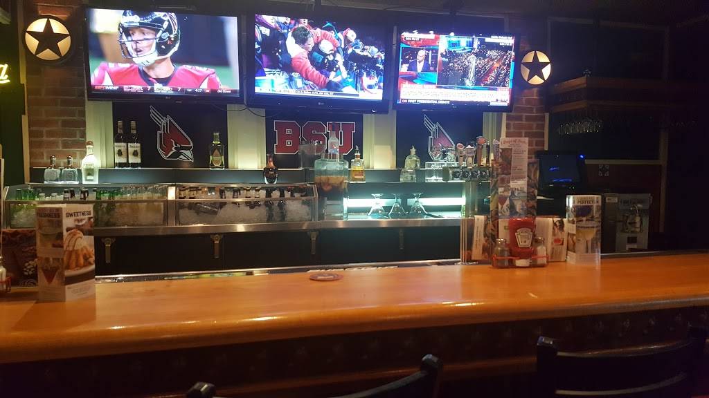 Chilis Grill & Bar | meal takeaway | 809 W McGalliard Rd, Muncie, IN 47303, USA | 7652878741 OR +1 765-287-8741