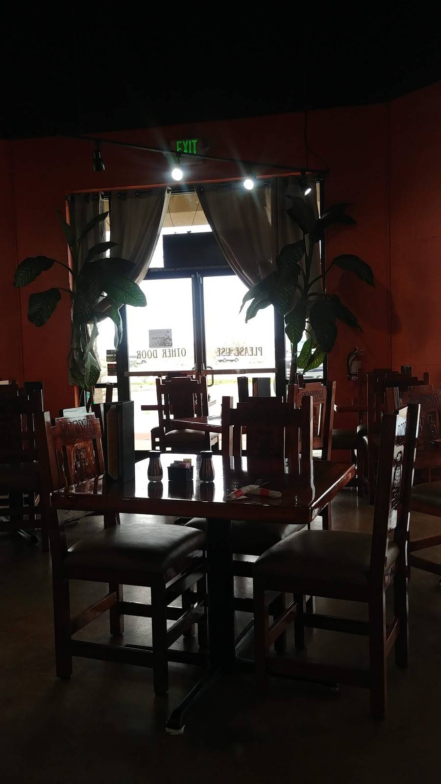 Maya Grill & Cantina | restaurant | 11078 Cimmarron St, Longmont, CO 80504, USA | 3038349494 OR +1 303-834-9494