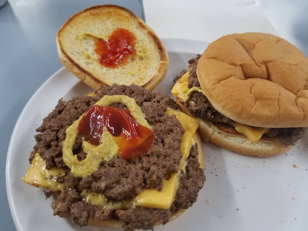 Charlies Hamburgers | restaurant | 237 East MacDade Boulevard, Folsom, PA 19033, USA | 6104614228 OR +1 610-461-4228