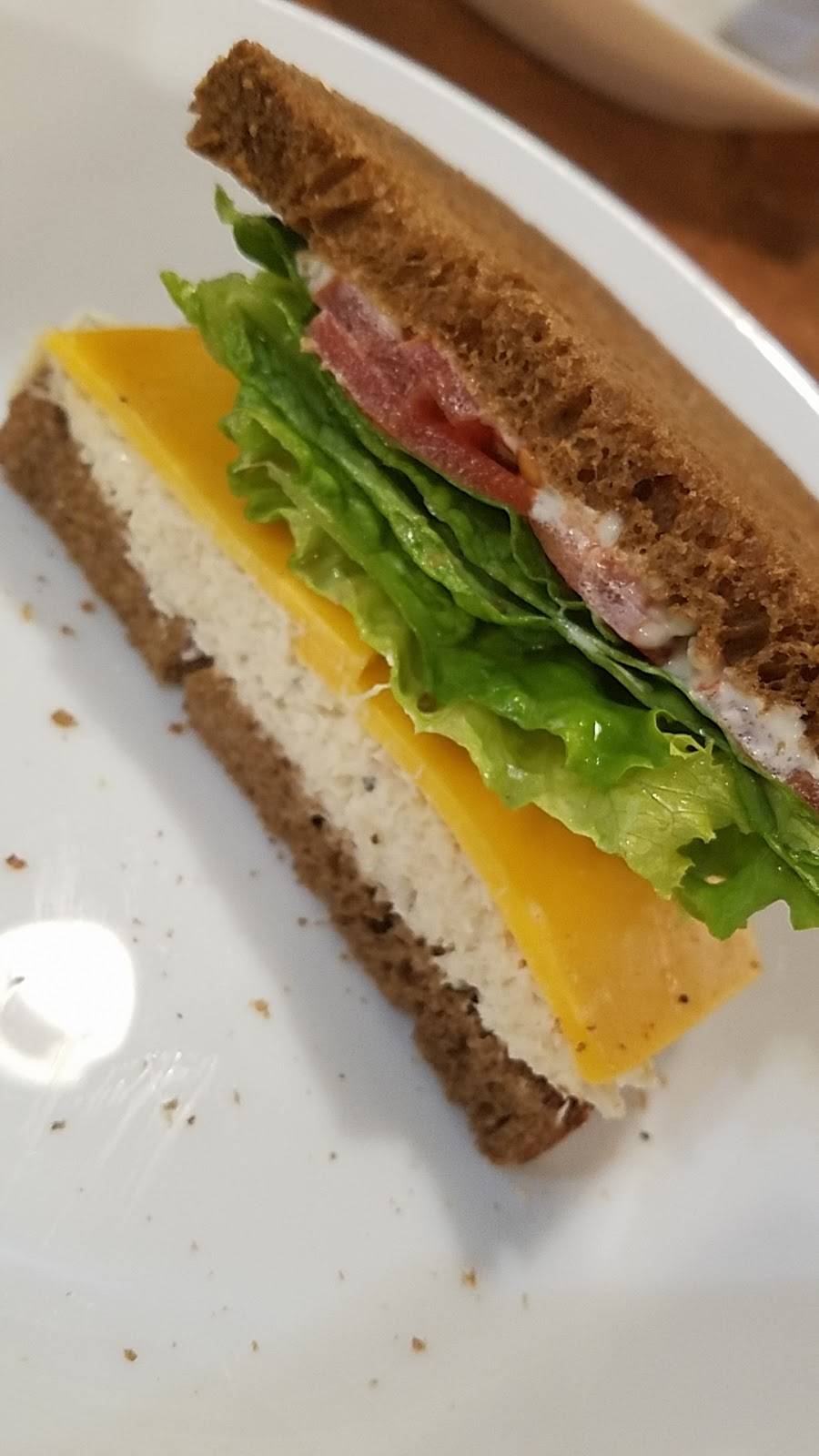 Mom And Pops | restaurant | 262 The Esplanade, Toronto, ON M5A 4J6, Canada | 4163646996 OR +1 416-364-6996