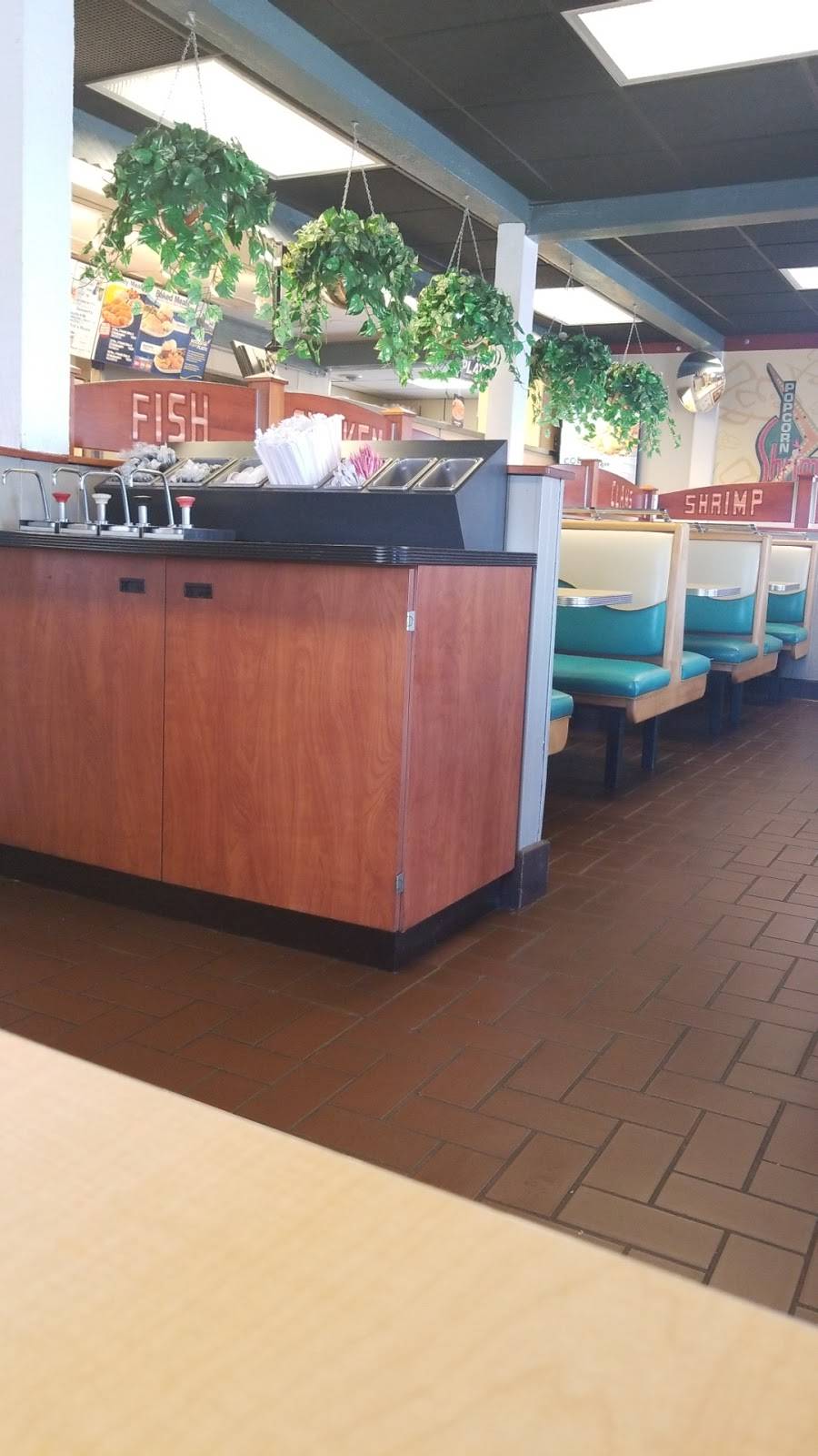 Long John Silvers | restaurant | 2021 Wabash Ave, Terre Haute, IN 47807, USA | 8122358345 OR +1 812-235-8345