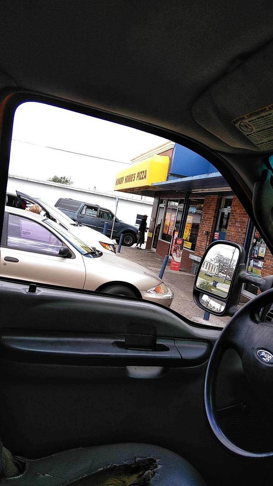 Hungry Howies Pizza | meal delivery | 201 S Scenic Hwy, Frostproof, FL 33843, USA | 8636356565 OR +1 863-635-6565