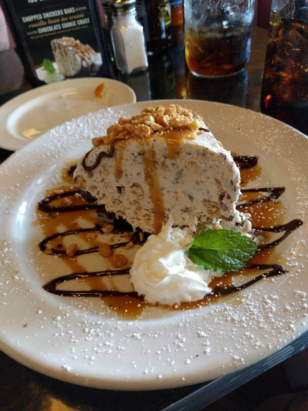 Lucilles Smokehouse Bar-B-Que | restaurant | Sunvalley Shopping Center, 486 Sun Valley Mall, Concord, CA 94520, USA | 9256777427 OR +1 925-677-7427