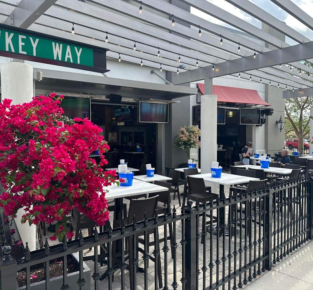 Shea’s Lansdowne | restaurant | 6340 Naples Blvd units 1-3, Naples, FL 34109, USA | 2395915718 OR +1 239-591-5718