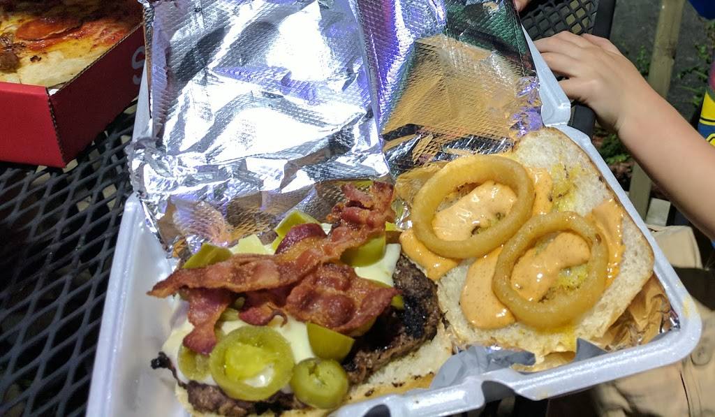 Leonards Pizza | meal delivery | 80 Rochester Rd, Leonard, MI 48367, USA | 5867529555 OR +1 586-752-9555