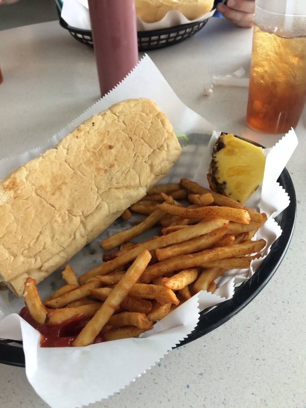 Love Shack | restaurant | 8244 Woolmarket Rd, Biloxi, MS 39532, USA | 2283962181 OR +1 228-396-2181