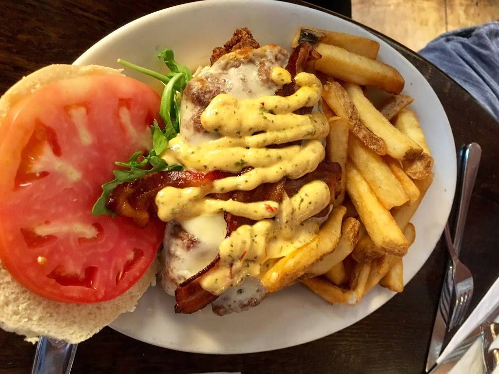 Brick Alley Pub & Restaurant | restaurant | 140 Thames St, Newport, RI 02840, USA | 4018496334 OR +1 401-849-6334