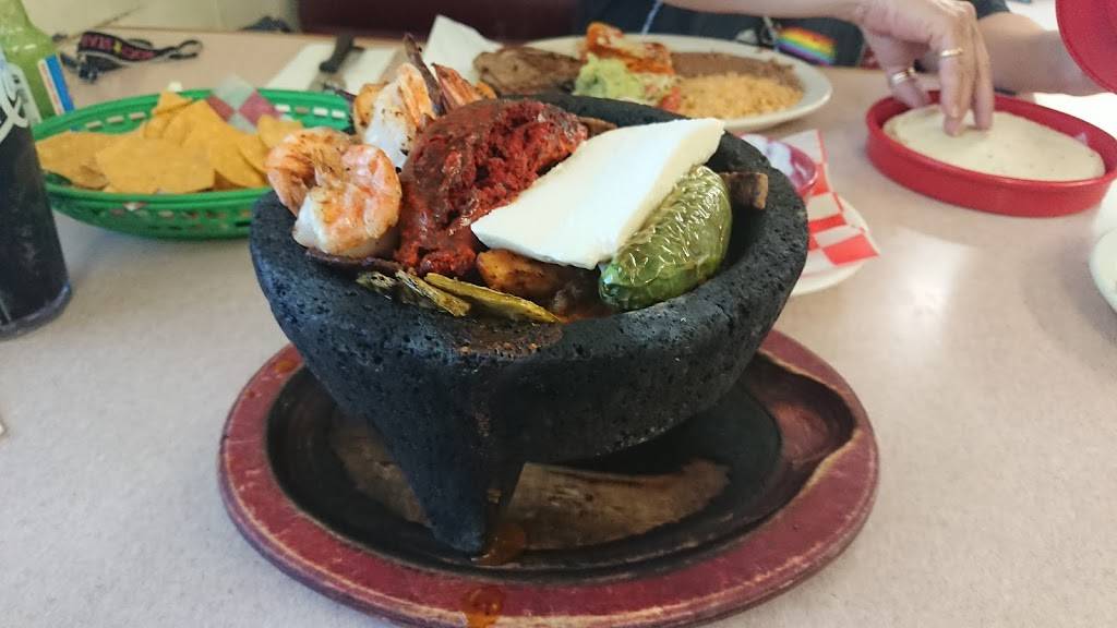 El Burrito | restaurant | 3955 E Admiral Pl, Tulsa, OK 74115, USA | 9188360839 OR +1 918-836-0839