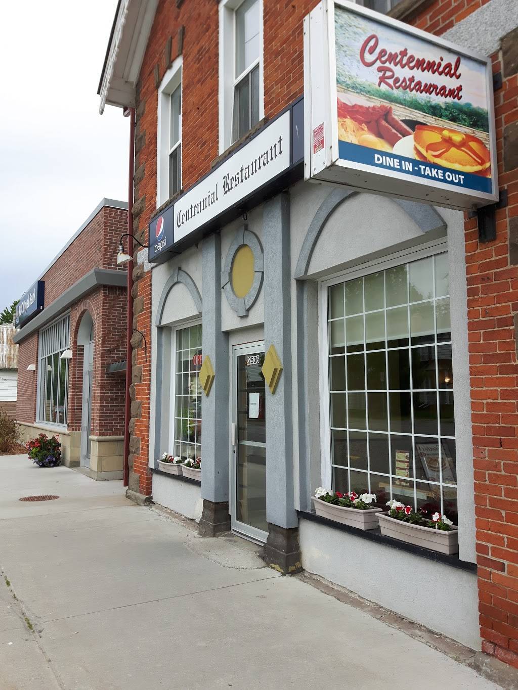 Centennial Restaurant | restaurant | 2536 Graham Street, Pakenham, ON K0A 2X0, Canada | 6136245413 OR +1 613-624-5413