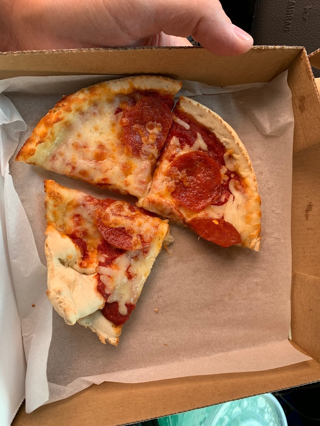 Vic’s Pizza | restaurant | 305 W College St, Columbiana, AL 35051, USA | 2056715100 OR +1 205-671-5100